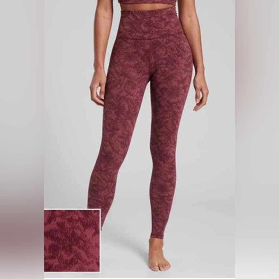Athleta Elation Textured Tight Frosted Floral Cranberry